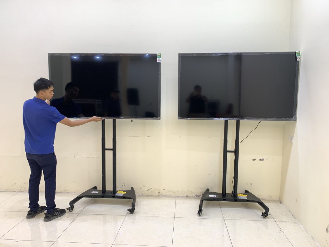 Cho thuê tivi Samsung có chân đế di động