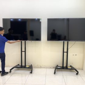 Cho thuê tivi Samsung có chân đế di động