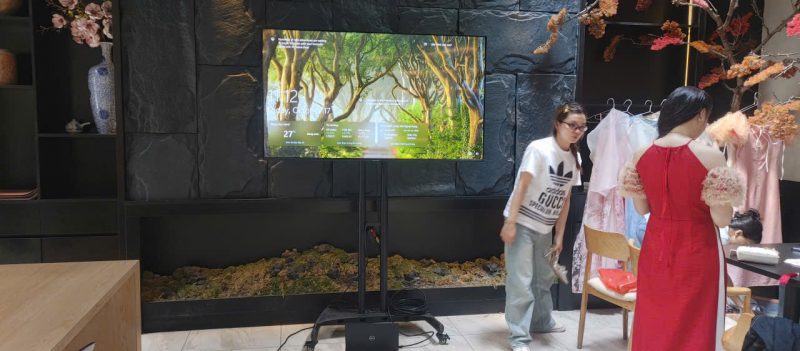 Thuê tivi 75 inch cho sự kiện tại Hà Nội – màn hình lớn 4K sắc nét do H-TECH cung cấp