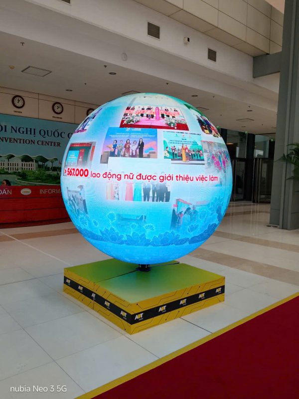 Cho thuê quả cầu led to phục vụ khai trương và ra mắt sản phẩm