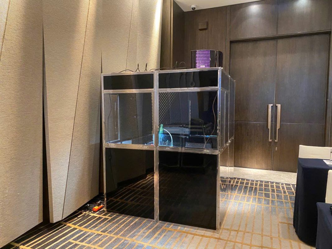 Hệ thống cabin phiên dịch trong hội nghị đa ngôn ngữ
