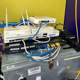 Hệ thống WiFi cho 200 người sử dụng trong hội nghị doanh nghiệp
