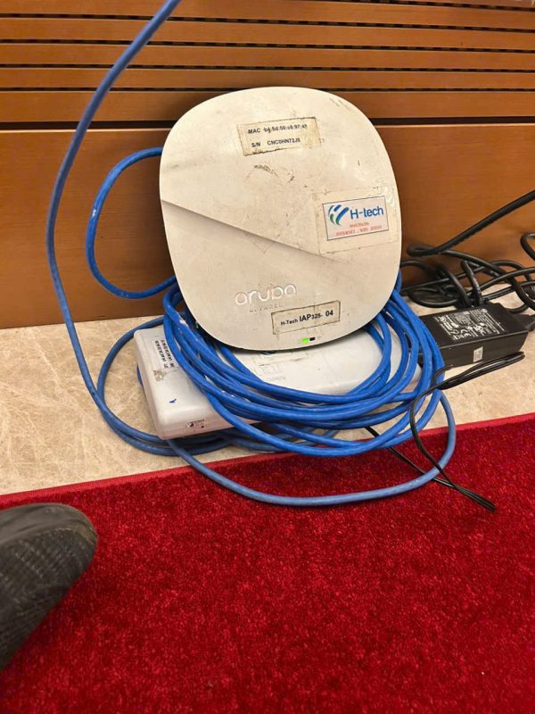Hệ thống WiFi phục vụ 300 người tham dự hội nghị doanh nghiệp