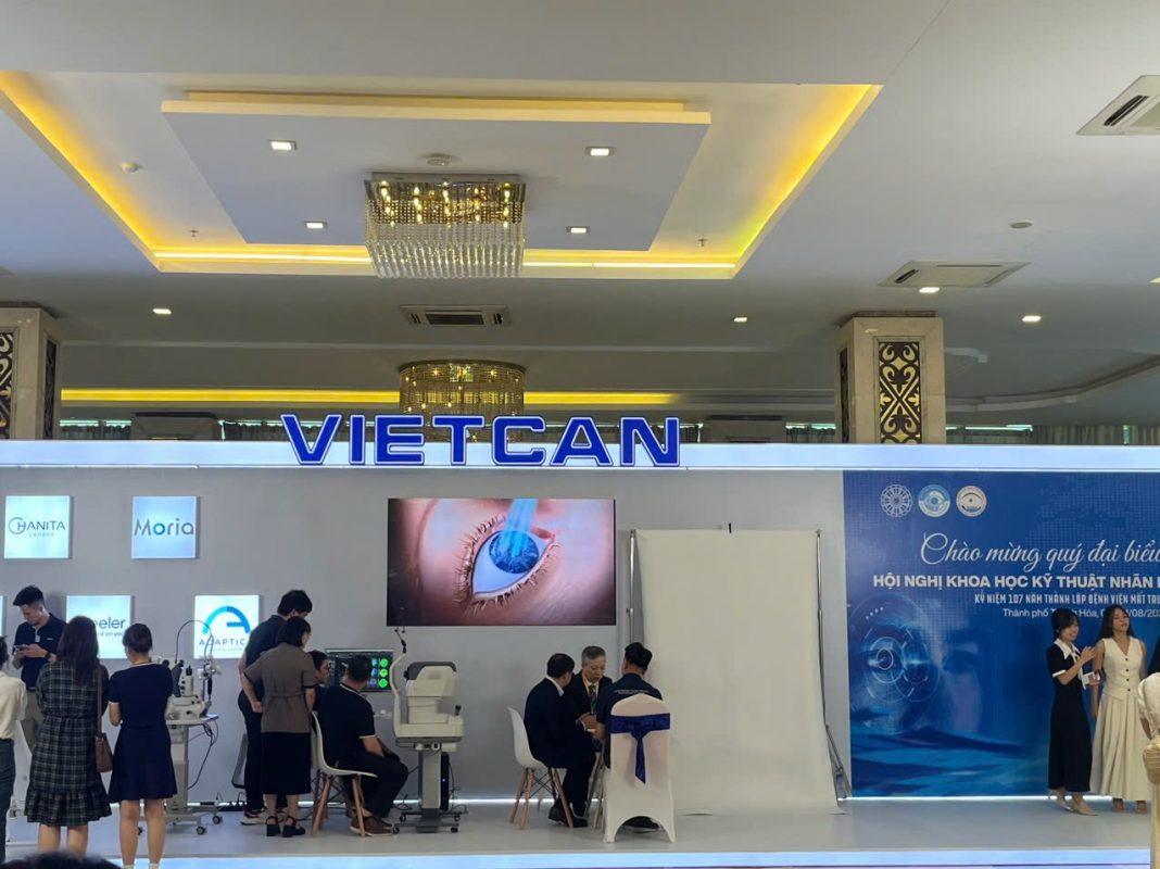 Tivi trưng bày sản phẩm trong showroom